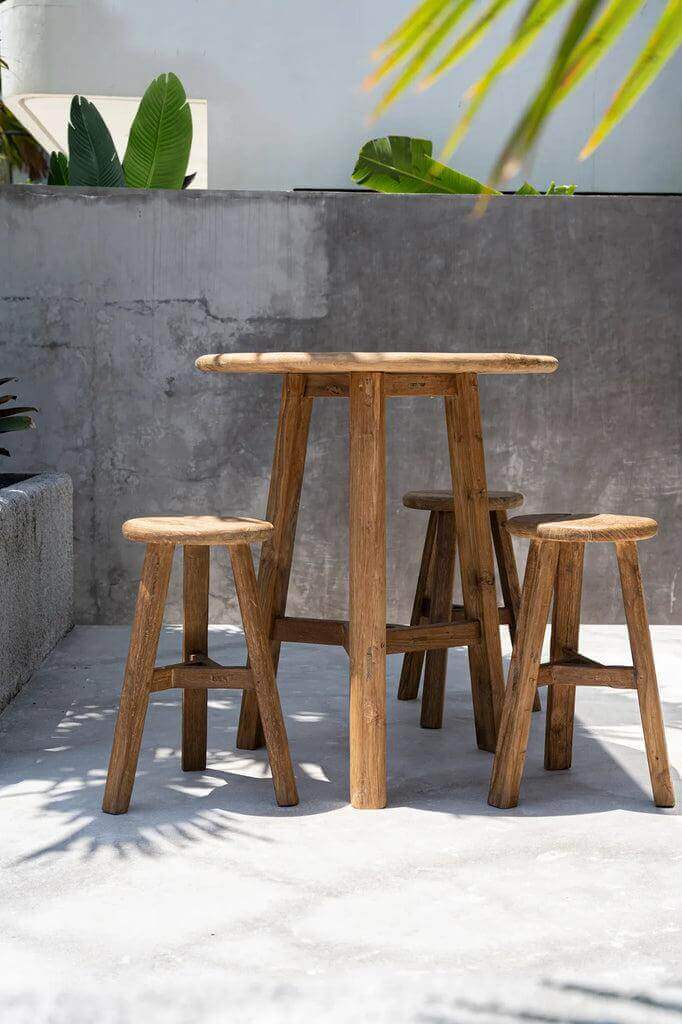 Bartafels in boho stijl van hout en natuurlijke materialen