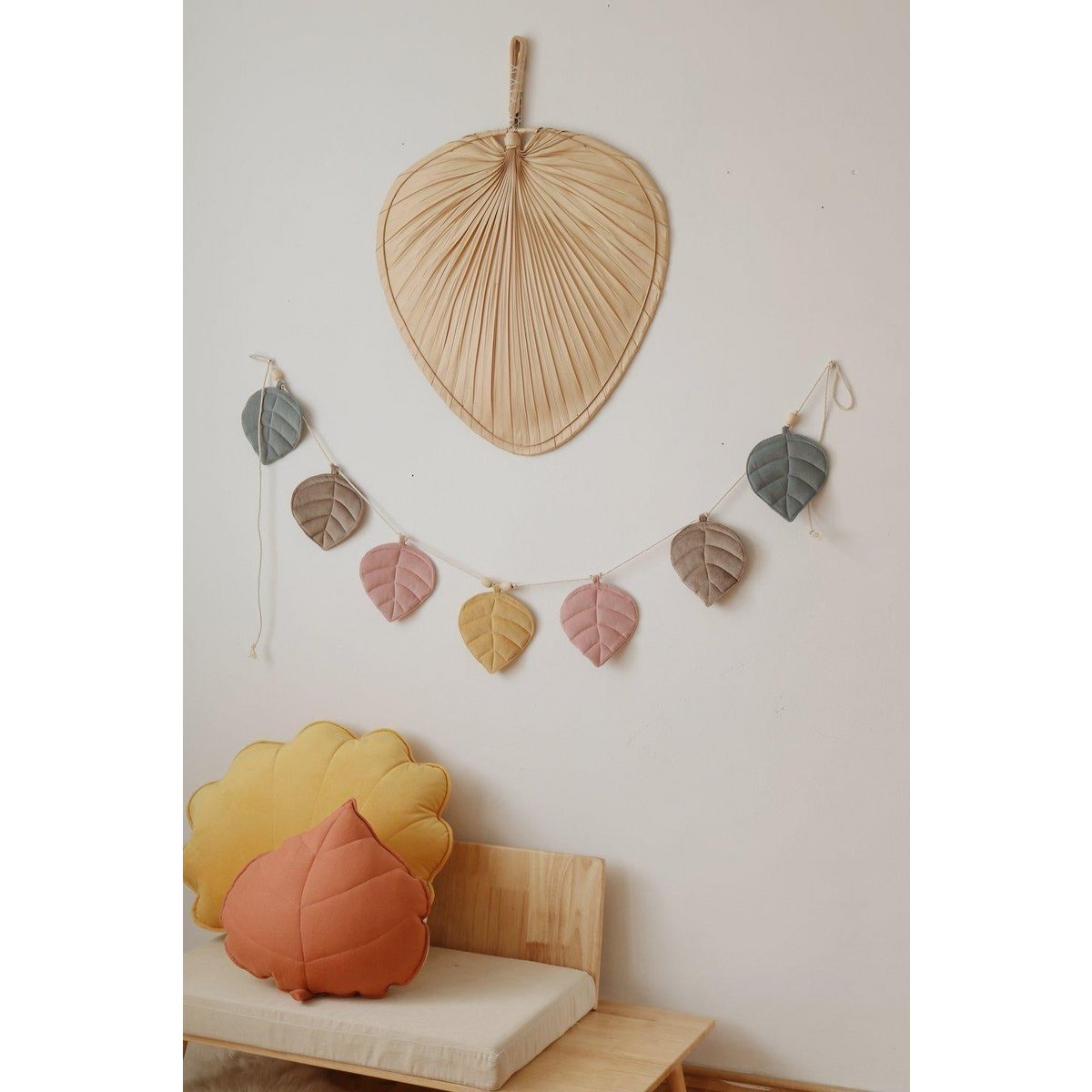 Fluwelen slinger "Pastel Stories" met bladeren