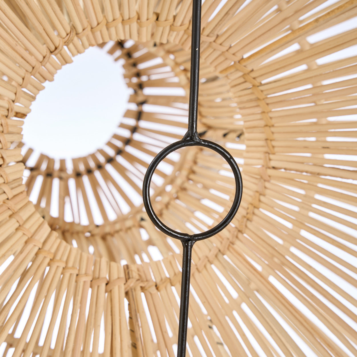 Detail van het materiaal van rotan hanglamp matcha 82 cm