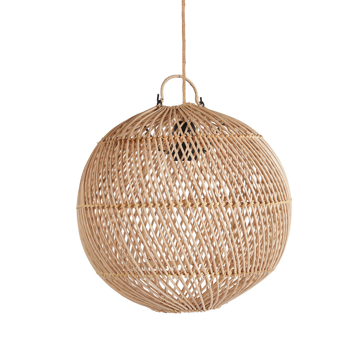 Sfeerbeeld van rotan hanglamp the bubble 30 cm