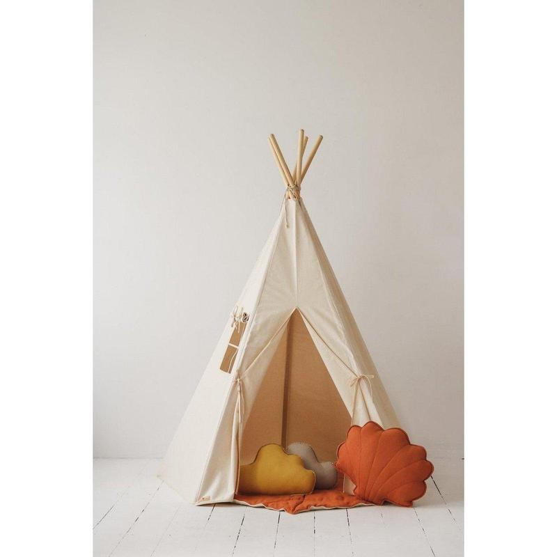 "Beige" Tipi en mattenset-Moi Mili-Ik Hout ervan.