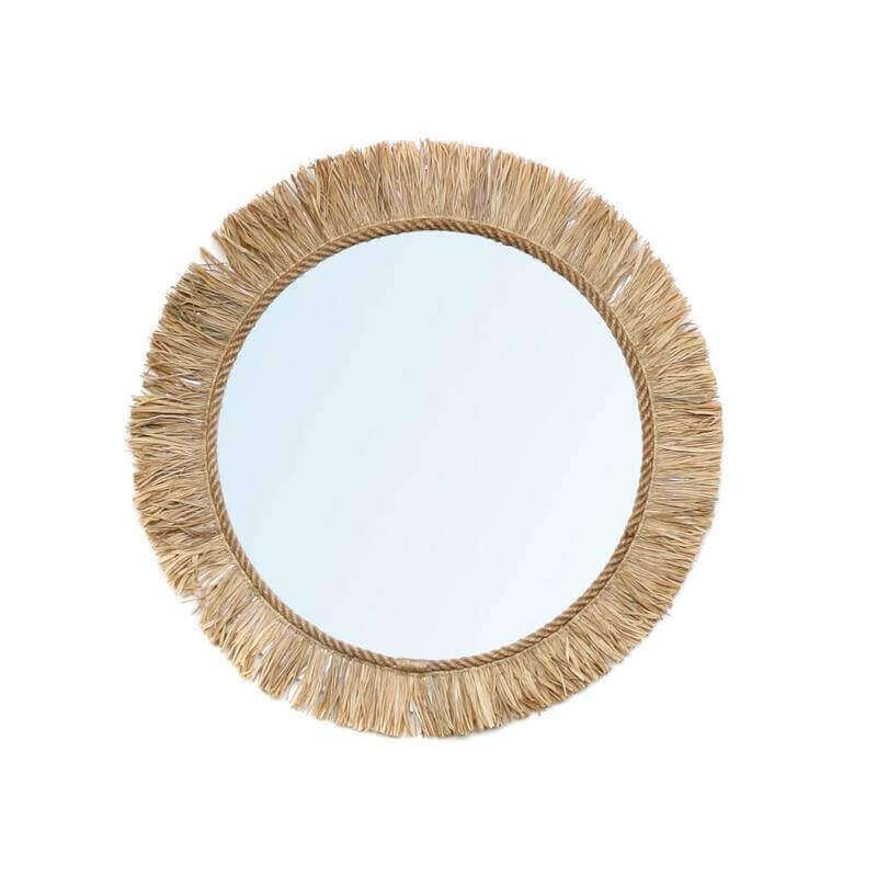 Boho spiegel The Tahiti in Indonesische raffia, trendy en etnisch voor je interieur. Creëer sfeer, licht en diepte met deze handgemaakte spiegel.
