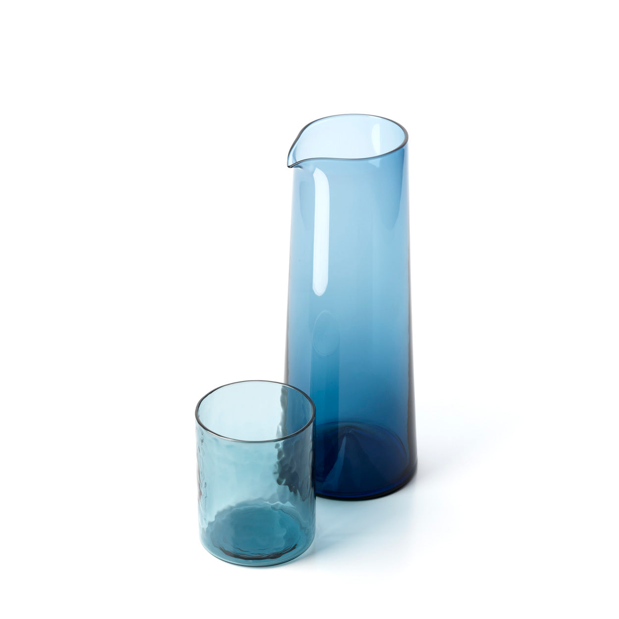 Azuurkleurig gehamerd hoog drinkglas - blauw