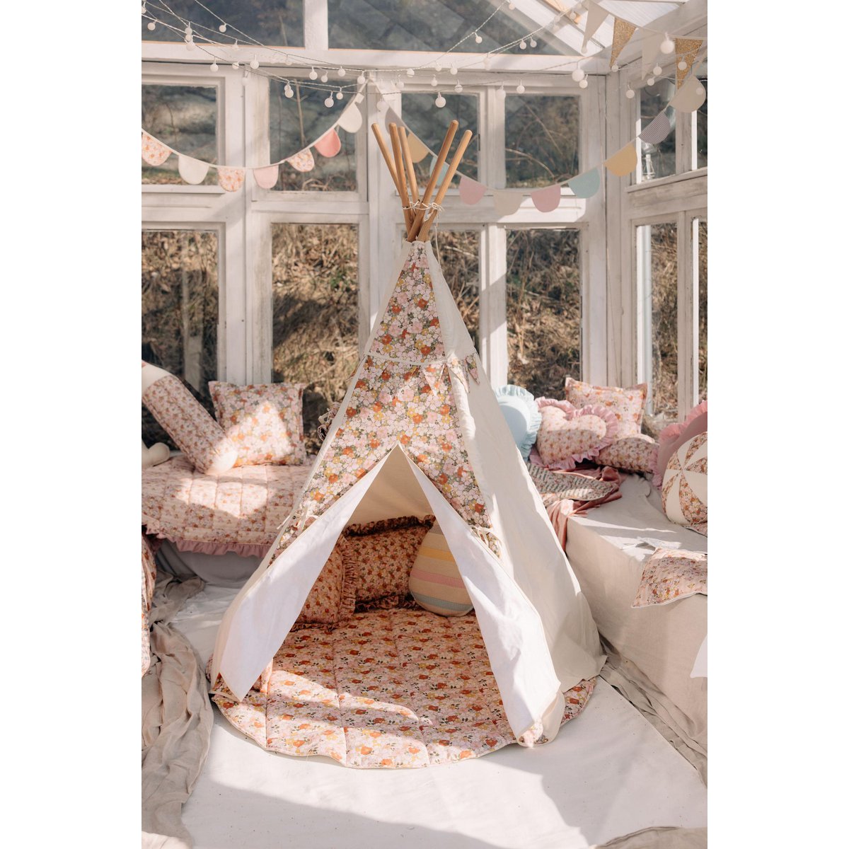 Cotton Tipee Tent voor meisjes met bloemen Afdrukken "Green Garden" bloemen en stijlvolle tent, verjaardagscadeau idee voor meisje, voorjaarshuisdecoratie-Moi Mili-Ik Hout ervan.