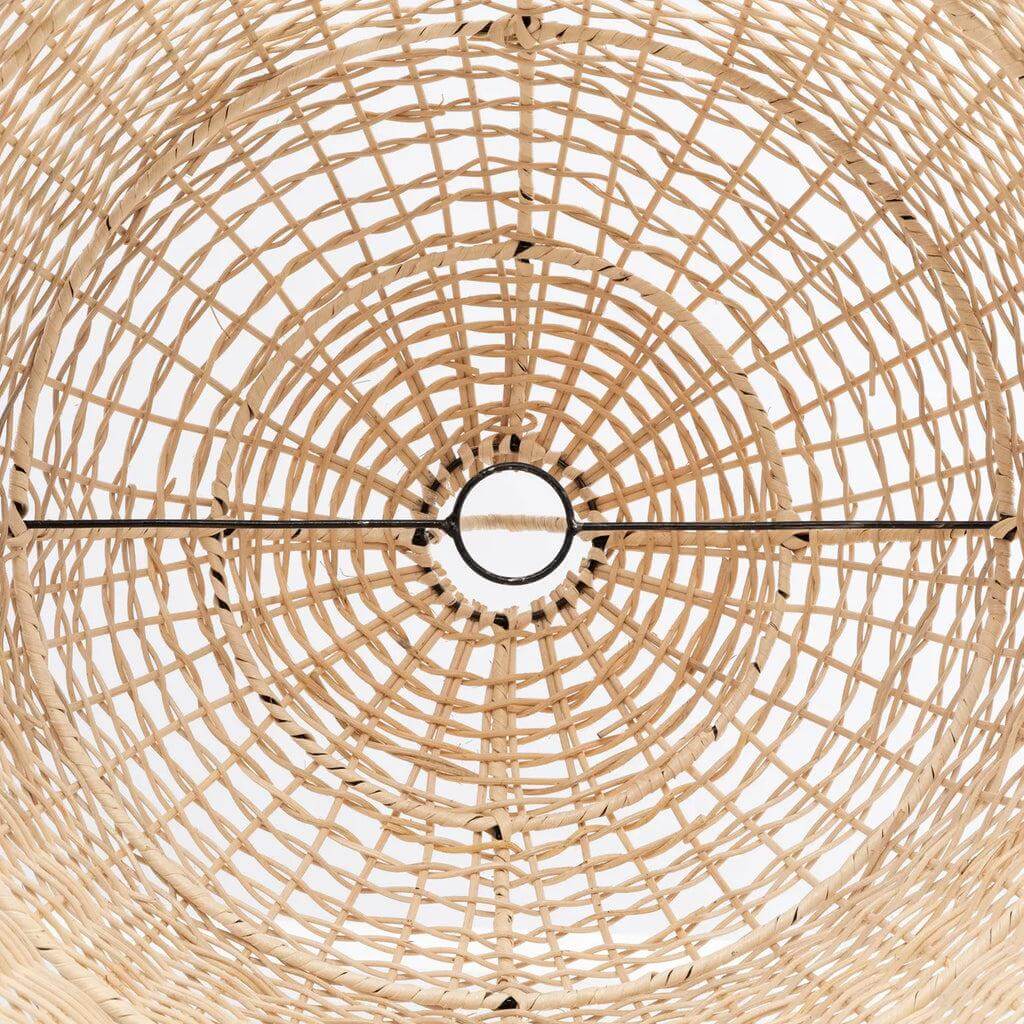 De Amalfi rotan hanglamp in natuurlijke kleur, kooivorm design geïnspireerd door de kust van Amalfi, 55 cm hoog, 50 cm breed.