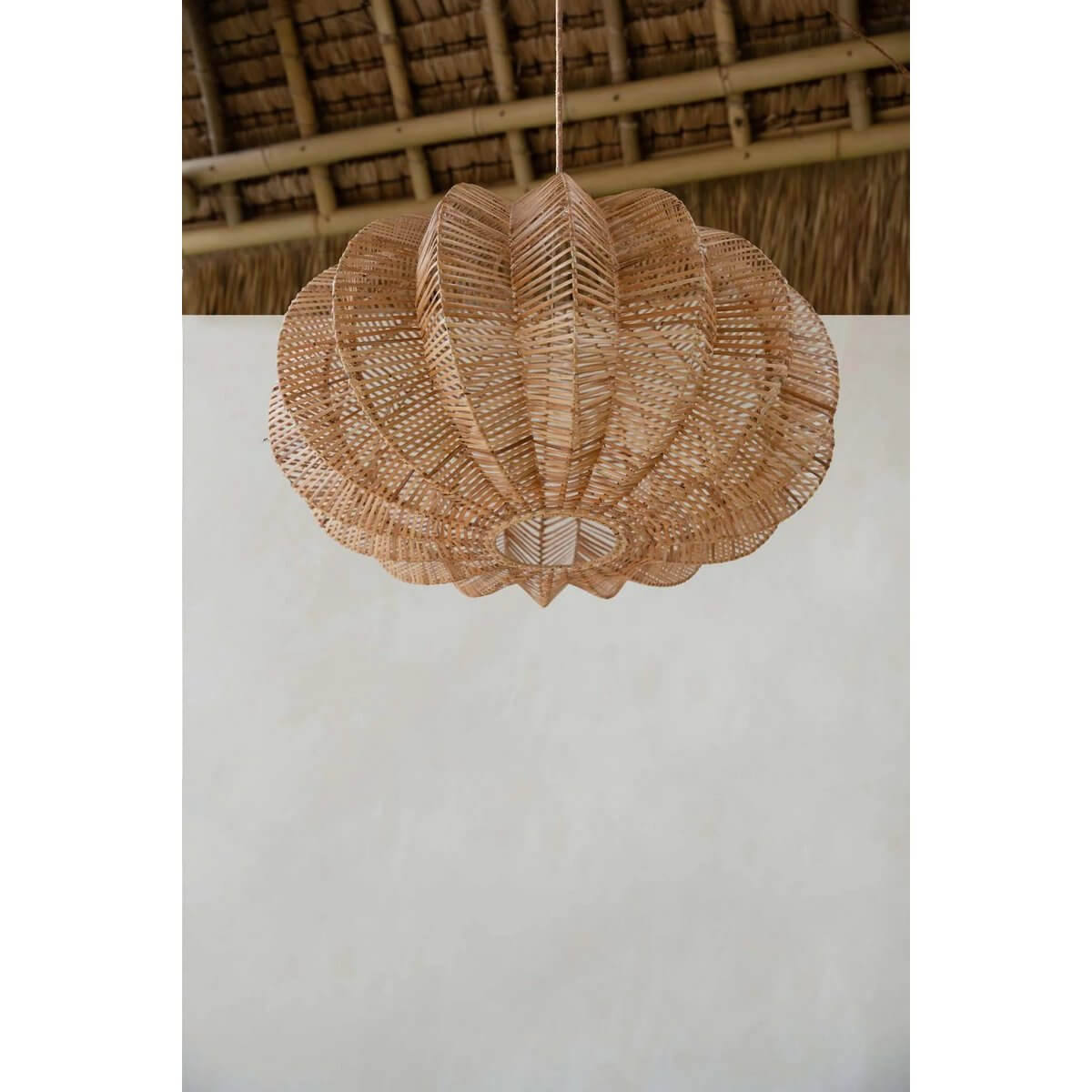 Bohemian-style De Cerise Hanger - Naturel large, Chinese lantern-shaped hanging lamp for living or outdoor spaces.