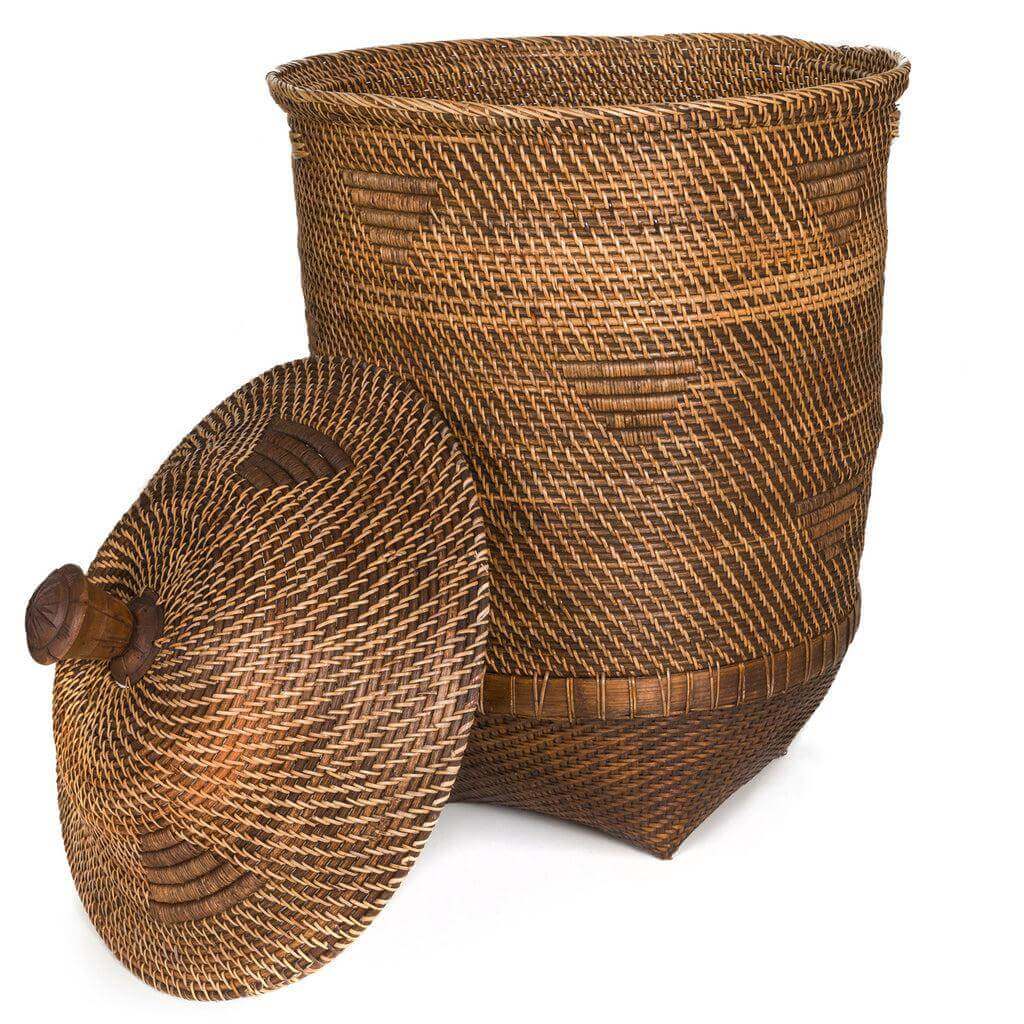 Handgeweven rotan wasmand met deksel, etnisch chique stijl, ideaal voor was-, handdoeken- of speelgoedopslag, natuurlijk bruin.