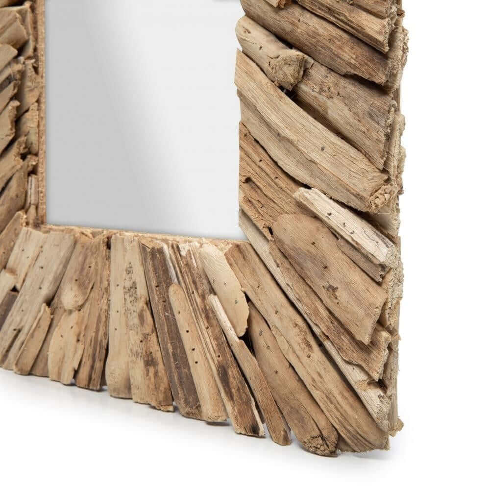 Driftwood Framed Spiegel met natuurlijke houten frame en rechthoekig spiegelglas, geeft een rustieke uitstraling aan je interieur.