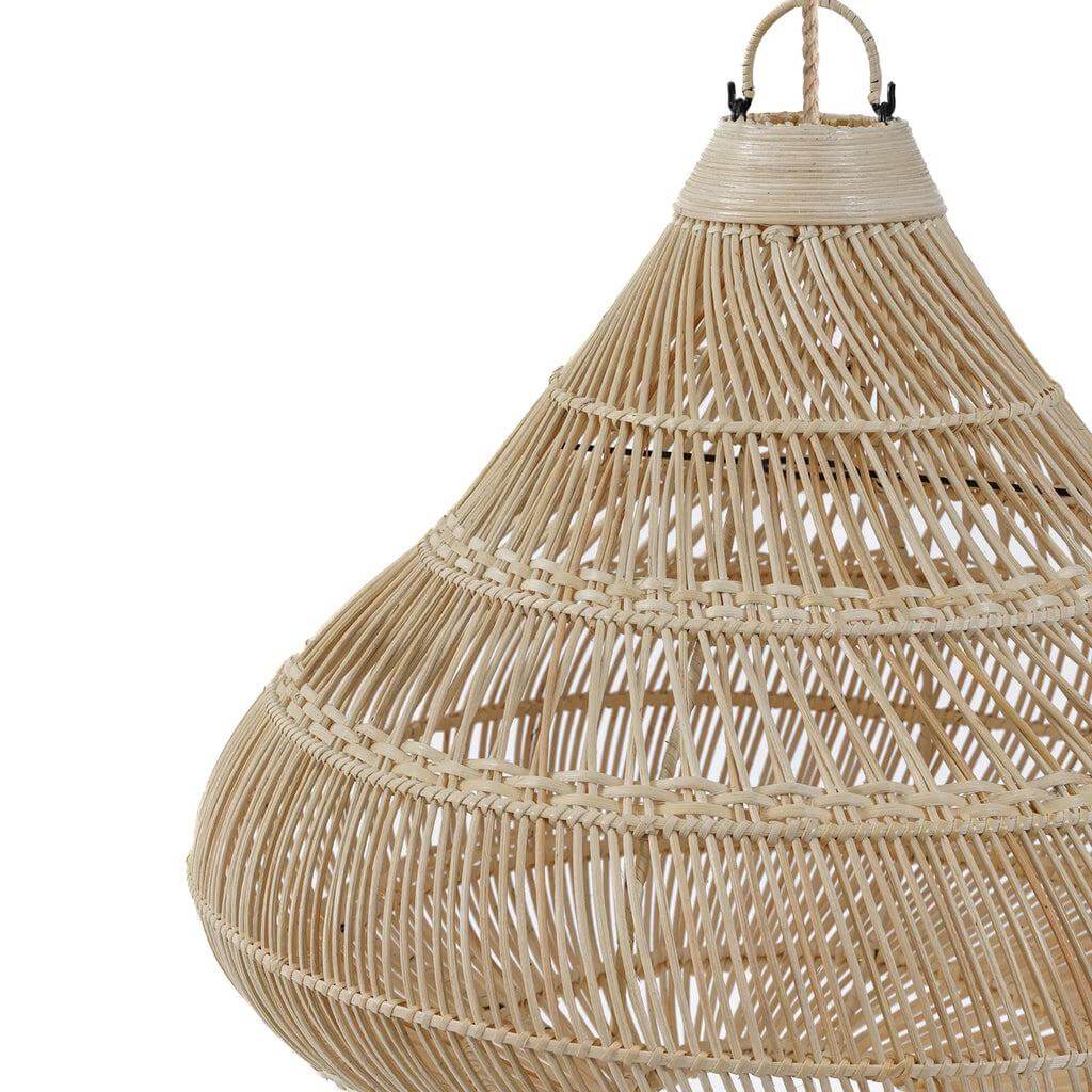 Natuurlijke rotan hanglamp in druppelvorm, creëert een warme en sfeervolle verlichting, geschikt voor plafond of vloergebruik.