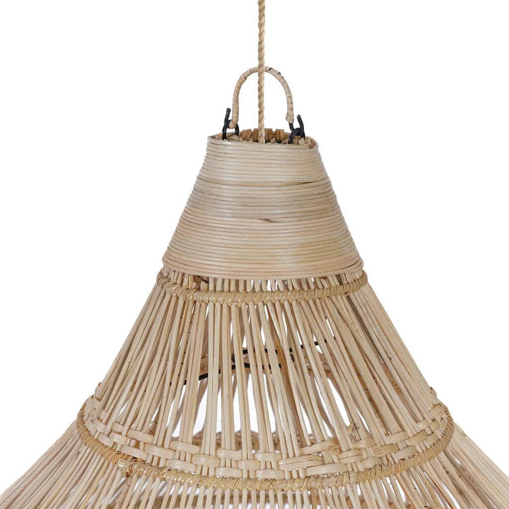 De Drop Hanglamp in naturel rotan stijl met druppelvormig ontwerp, perfecte sfeervolle verlichting voor elke ruimte.