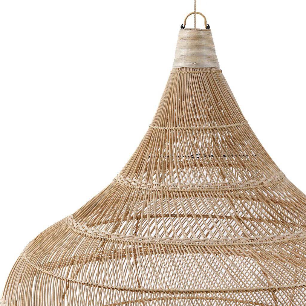 Rotan hanglamp in druppelvorm, naturel kleur, XL formaat, sfeervol patroon voor huiselijke verlichting.