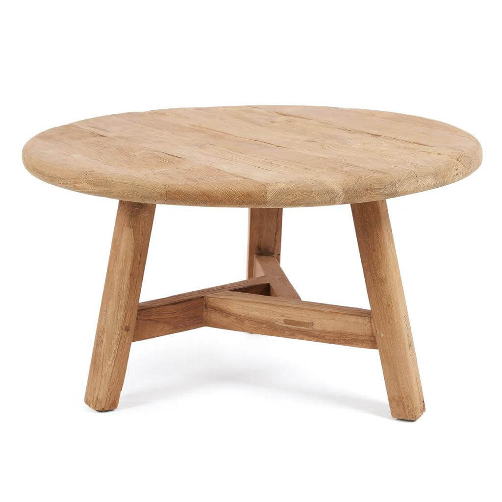 Rustieke Fusuma salontafel van gerecycled teakhout, perfect stapelbaar in sets van twee of drie voor een ruimtebesparend design.