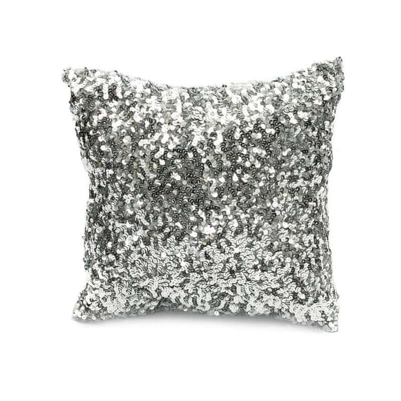 De Glitter Kussenhoes - Zilver - 40x40 Bazar Bizar Onze vierkante glitterkussens voegen een stijlvol en zeer chique element van textuur toe aan uw zachte inrichting. Een onmisbaar stuk om een boho chique sfeer toe te voegen aan uw woonkamer, slaapkamer of