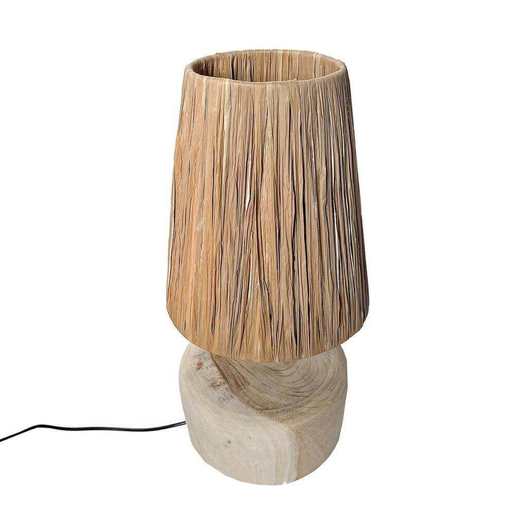 De Grass Teak Houten Tafellamp met natuurlijke uitstraling, ideaal voor een luxe interieur, geleverd met EU standaard kabel en fitting.