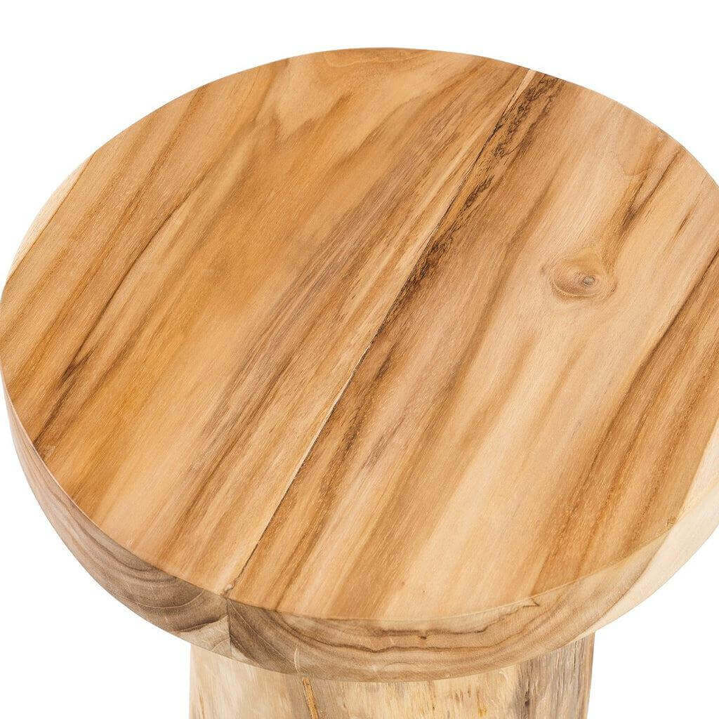 Inti bijzettafel in natuurlijke kleur, gemaakt van duurzaam teakhout, perfect voor binnen en overdekt buitengebruik.