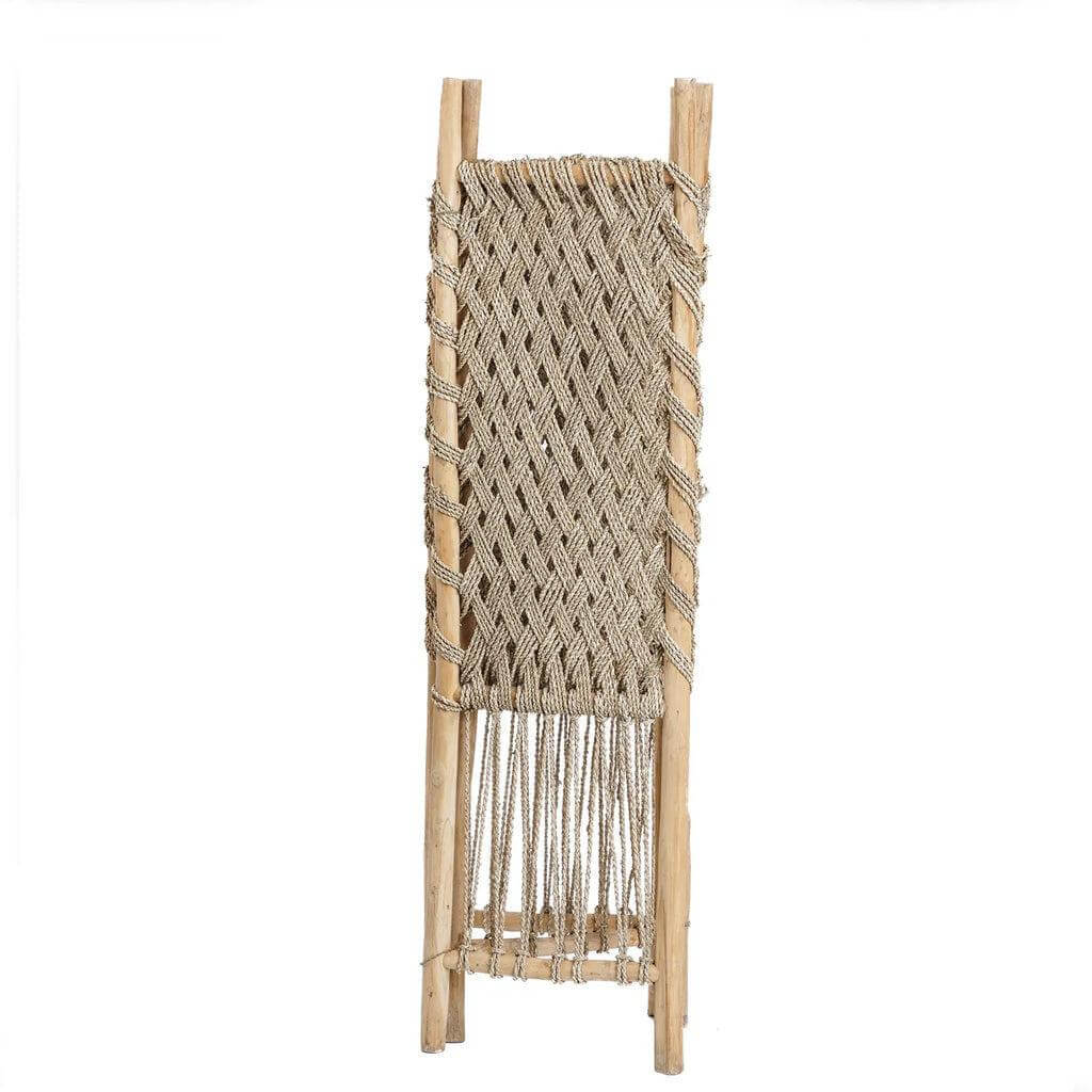 Stijlvol en natuurlijk kamerscherm met gevlochten patroon, perfect voor een vleugje elegantie in je interieur.