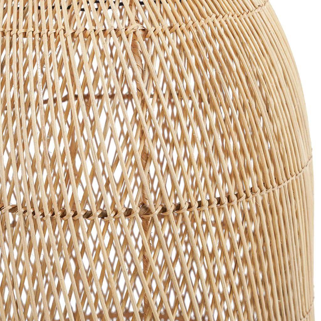 Handgeweven rotan De Kendi Hanglamp, rustieke charme, natuurlijke moderne esthetiek, gedetailleerde patronen.