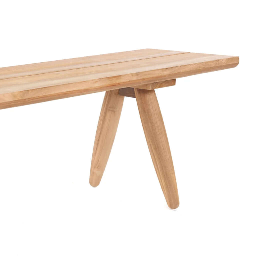 Houten tuinbank met modern design - De Matita Bank Buitenshuis. Perfect voor elke buitenruimte.