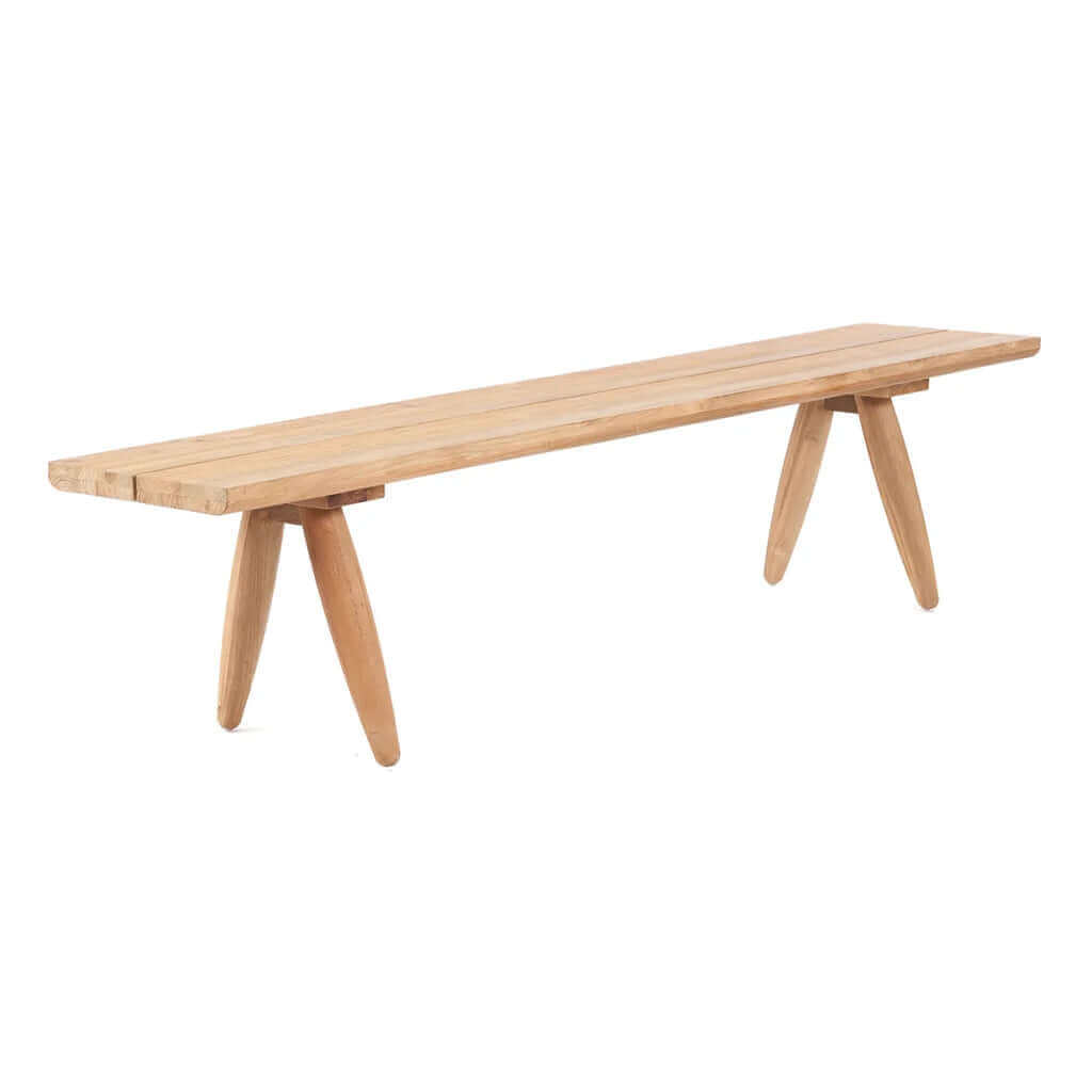 Houten buitenshuis bank met minimalistisch design en stevige poten, perfect voor tuin ontspanning. Elegant en duurzaam; ideaal voor buitengebruik.