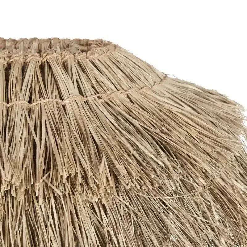 Nyang Nyang hanglamp gemaakt van duurzaam zeegras met natuurlijk geweven design, perfect voor hoge plafonds.