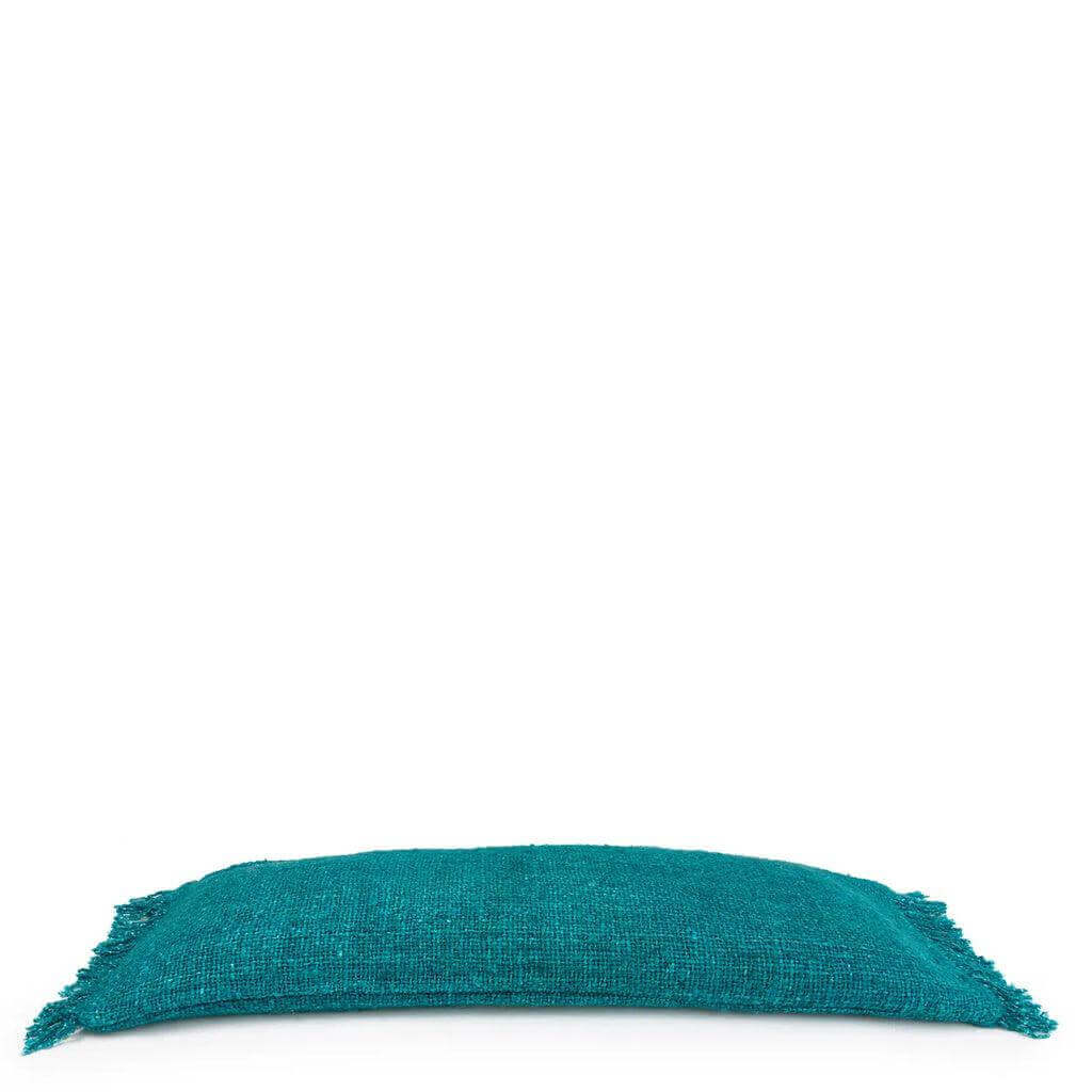De Oh My Gee Kussenhoes in aqua, 35x100. Stijlvol katoenen textuur voor bohemian sfeer in huis. Binnenkussen niet inbegrepen.