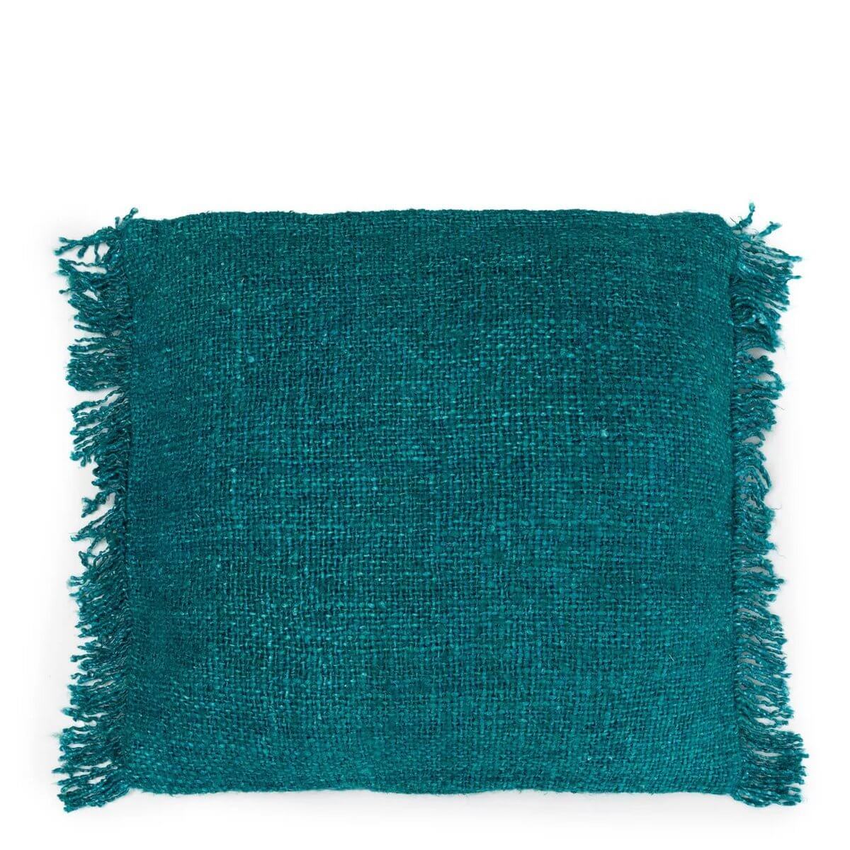 Aqua katoenen kussenhoes 60x60, handgemaakt en geverfd, perfect voor een boho-sfeer in de woonkamer of slaapkamer. Binnenkussen niet inbegrepen.