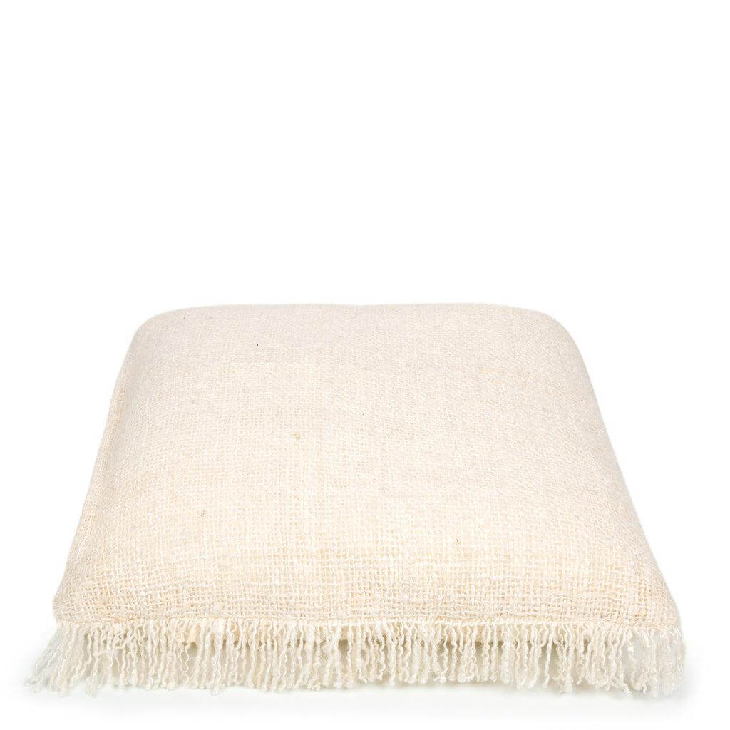 Crème kussenhoes 60x60, zacht katoen, boho-stijl, zonder binnenkussen, voor interieur en tuin. Voeg een chique textuurelement toe.