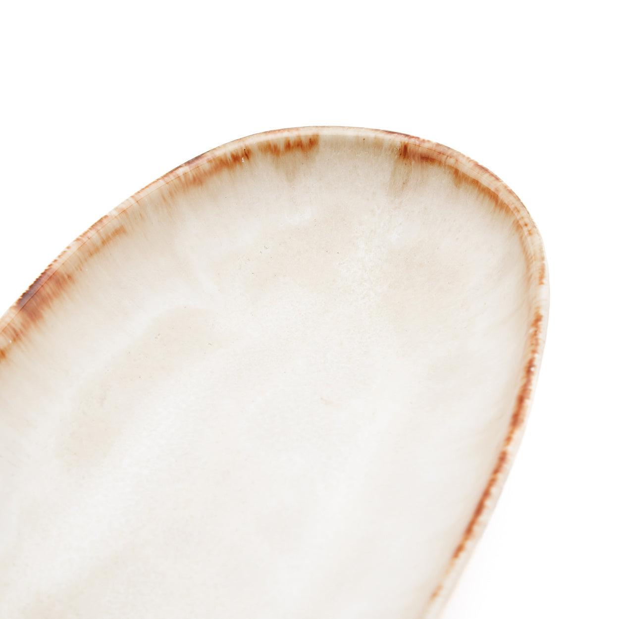 Ovalen Cascais-kom van wit keramiek met subtiele gele tint, perfect voor elegante tafeldekking en veelzijdig servies, set van 6.