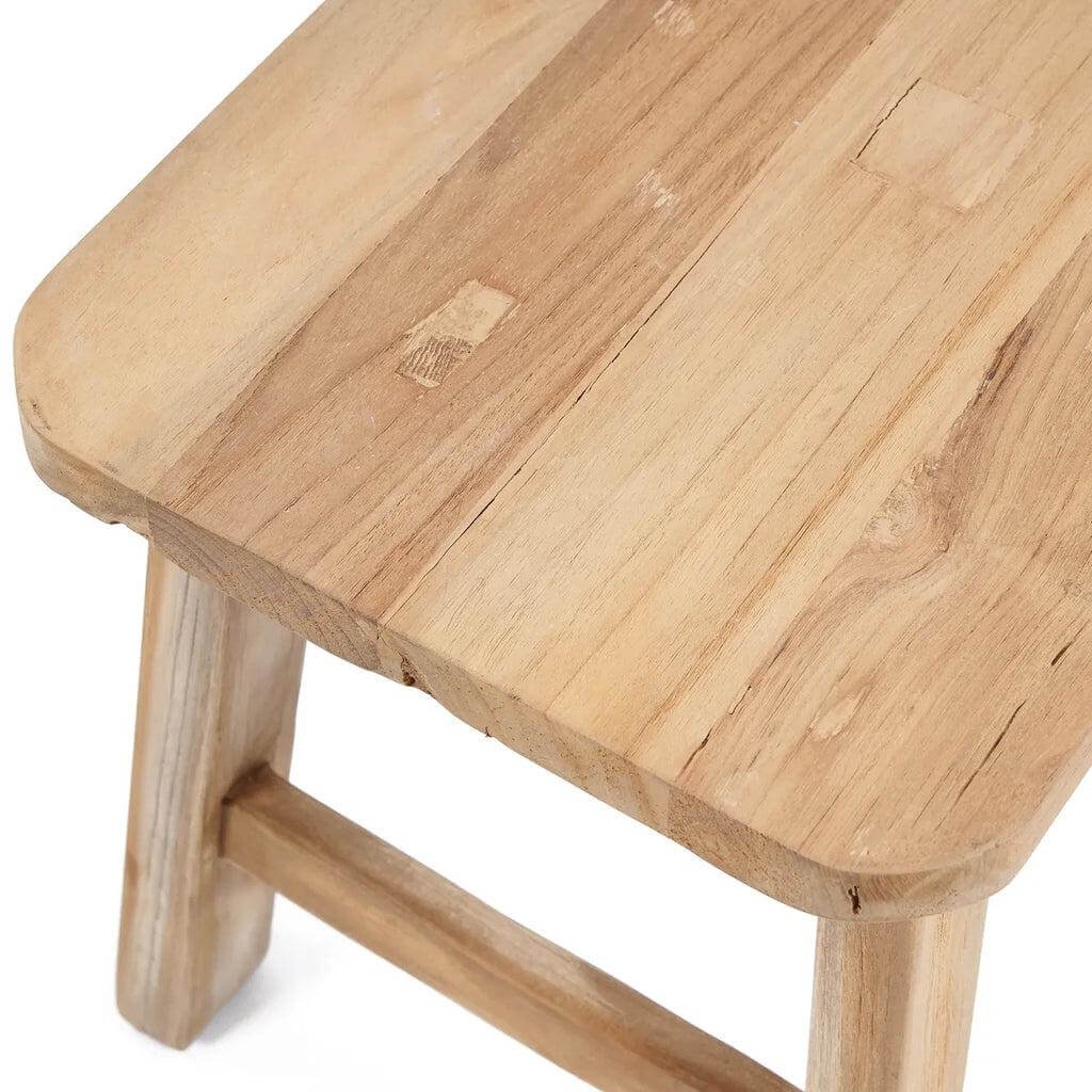 De Quincy Kruk - Naturel, rechthoekig blad, milieuvriendelijke bijzettafel of kruk, gemaakt van gerecycled hout, ideaal voor elke ruimte.