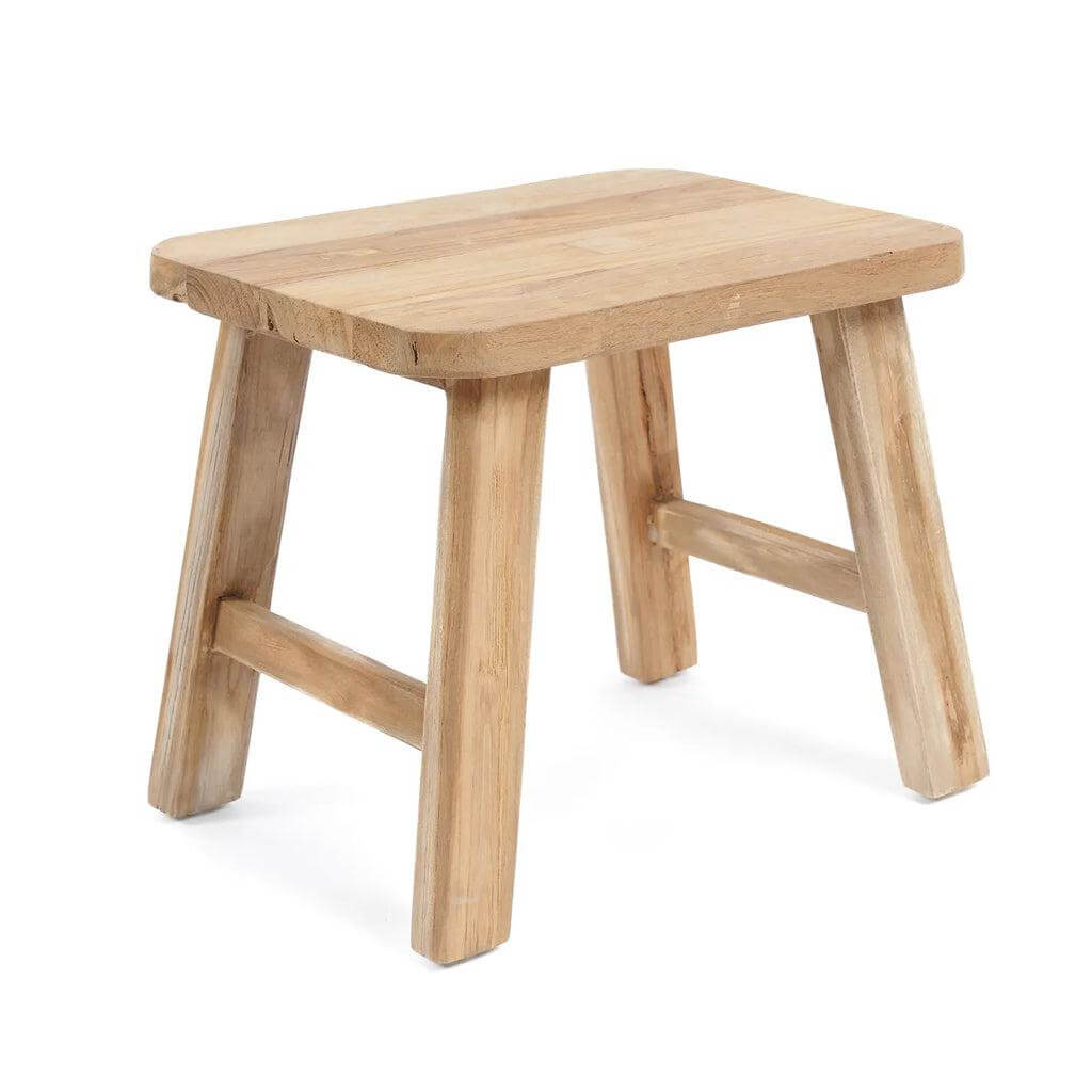 Alt Tag: De Quincy Kruk - Naturel houten kruk met rechthoekig blad, veelzijdig als bijzettafel of kruk, eco-bewust en stijlvol ontwerp.