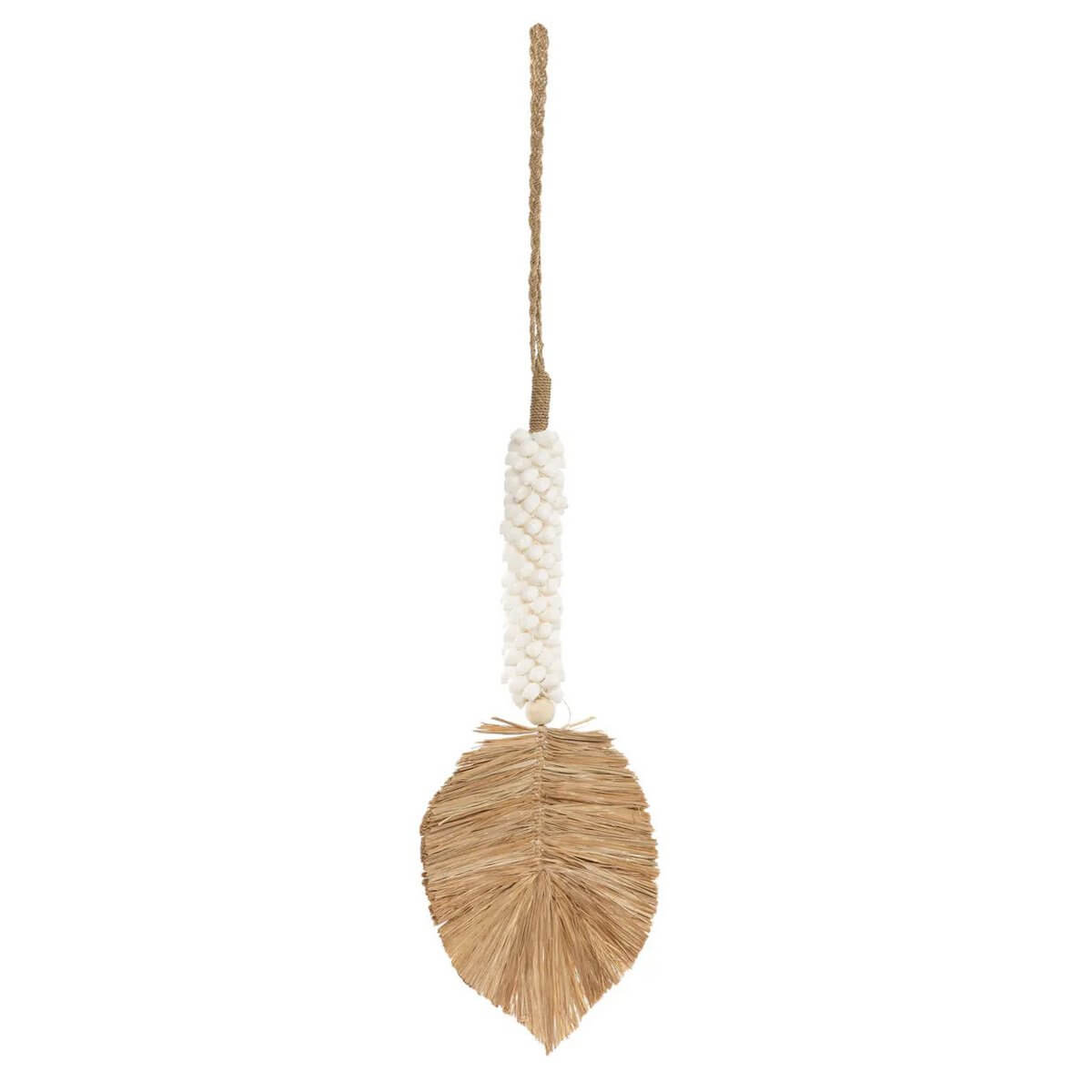 Bohemian raffia shell tassel, handcrafted with white shells for decor; adds exotic charm to interiors. Beige, white colors. Dimensions: 70x20x3cm, 220g.