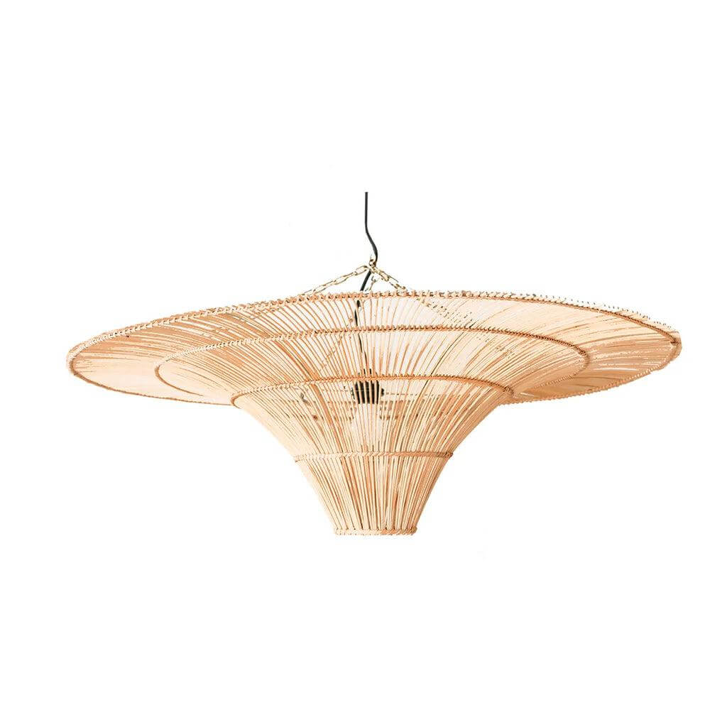 Rotan De Sky Hanglamp in XL formaat, naturel kleur, hangt aan plafond. Een opvallend kunstwerk voor je interieur.