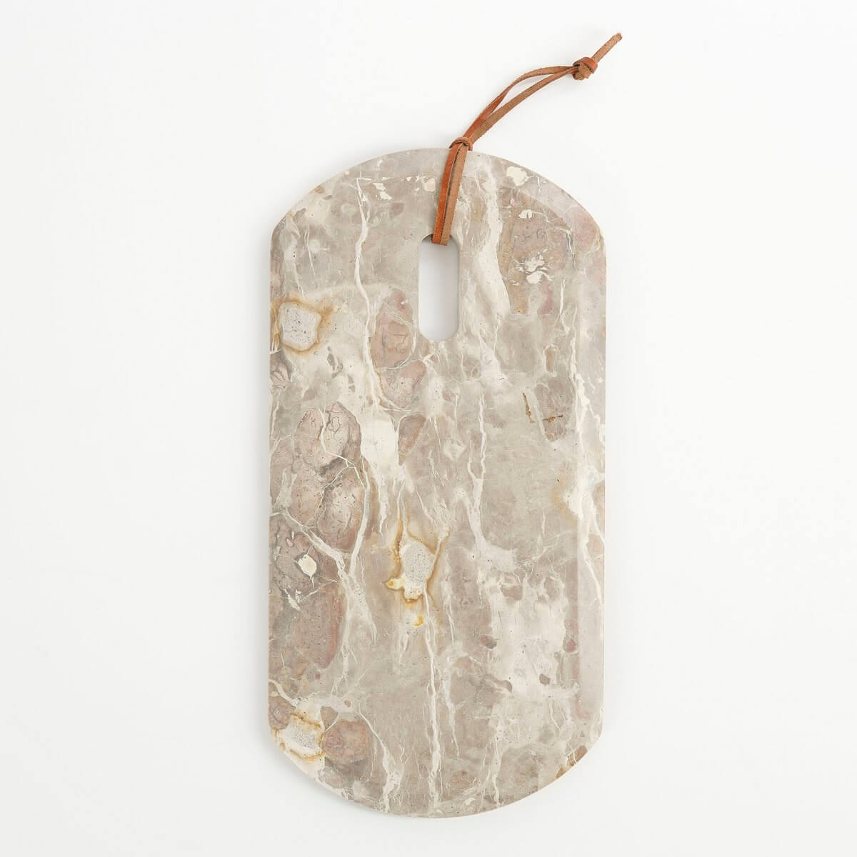 Luxe marmeren snijplank met beige tinten van Finnos, ideaal voor een chique keuken uitstraling. Uniek ontwerp van Mica Decorations.