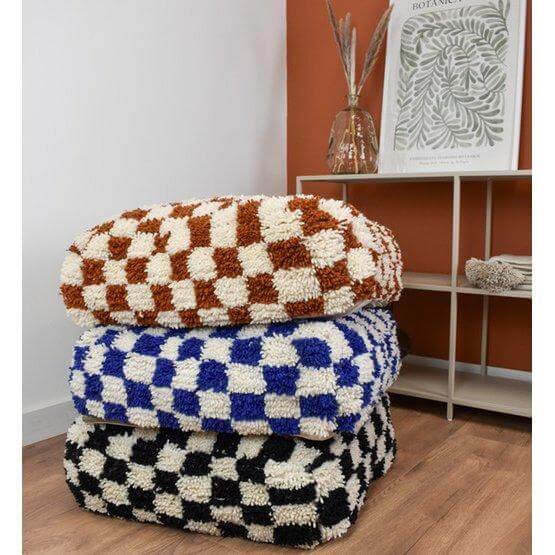 Geruit vloerkussen - oranje en wit-Poufs & Pillows-Ik Hout ervan.