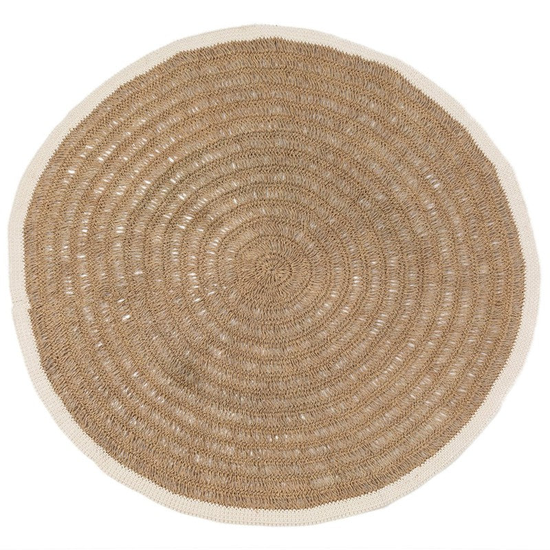 Het Seagrass & Katoen Rond Tapijt - Naturel Wit - 200 Bazar Bizar Ons ronde tapijt van zeegras en katoen is een absolute must voor uw huis. Het geeft textuur en zachtheid aan een harde vloer en creëert een visueel accent met de witte katoenen rand. Natuur