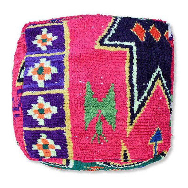 Vintage Marokkaans vloerkussen K1349 in levendige kleuren, gemaakt van berberkleed. Bohemian sfeer voor woon- of slaapkamer.