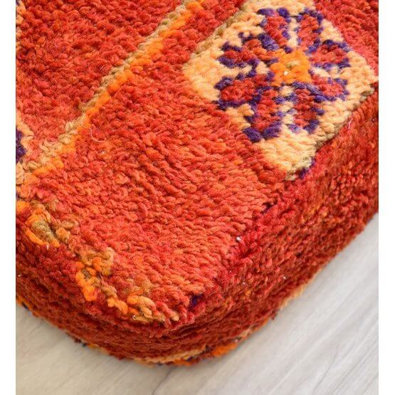 Marokkaans vloerkussen vintage in bohemian stijl met kleurrijk berberdesign, unieke en handgemaakte eyecatcher voor je interieur.