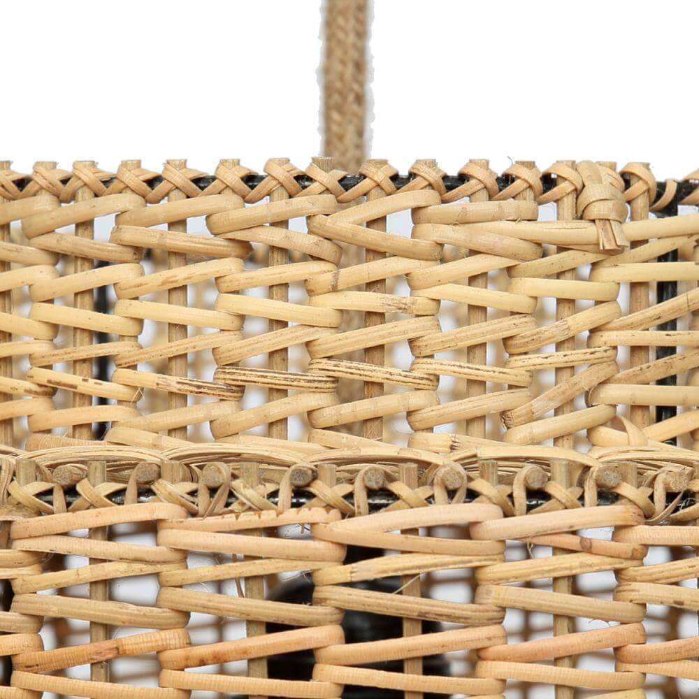 Handgemaakte rotan hanglamp The Colonial, boho stijl met duurzame materialen, perfect voor interieurdecoratie.