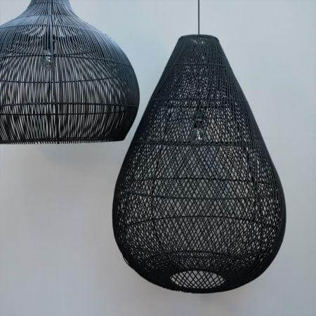 Rotan hanglamp zwart Max, bohemian stijl voor sfeervolle interieurs, handgemaakt en geïnspireerd door Bali en Ibiza.