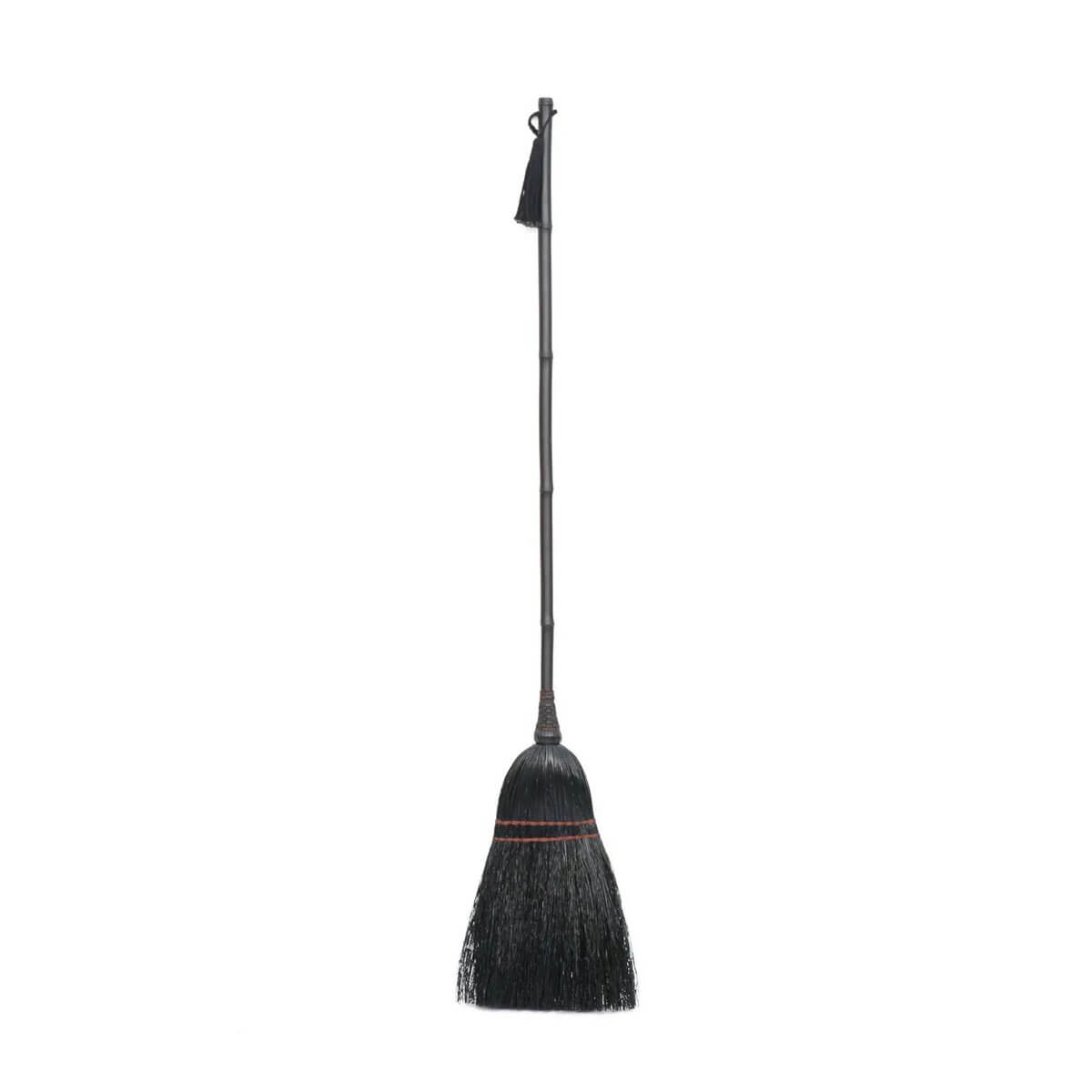 Bohemian style Big Broom - Zwart, decorative Indonesian grass broom by Bazar Bizar Living, ideal for interiors, black and grey color.