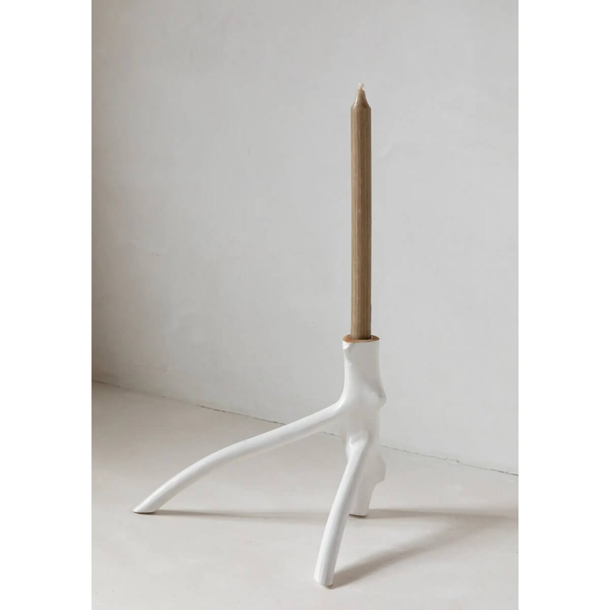 White Triple Twig Candle Holder with bohemian style by Bazar Bizar Living, featuring an organic design for cozy home decor.