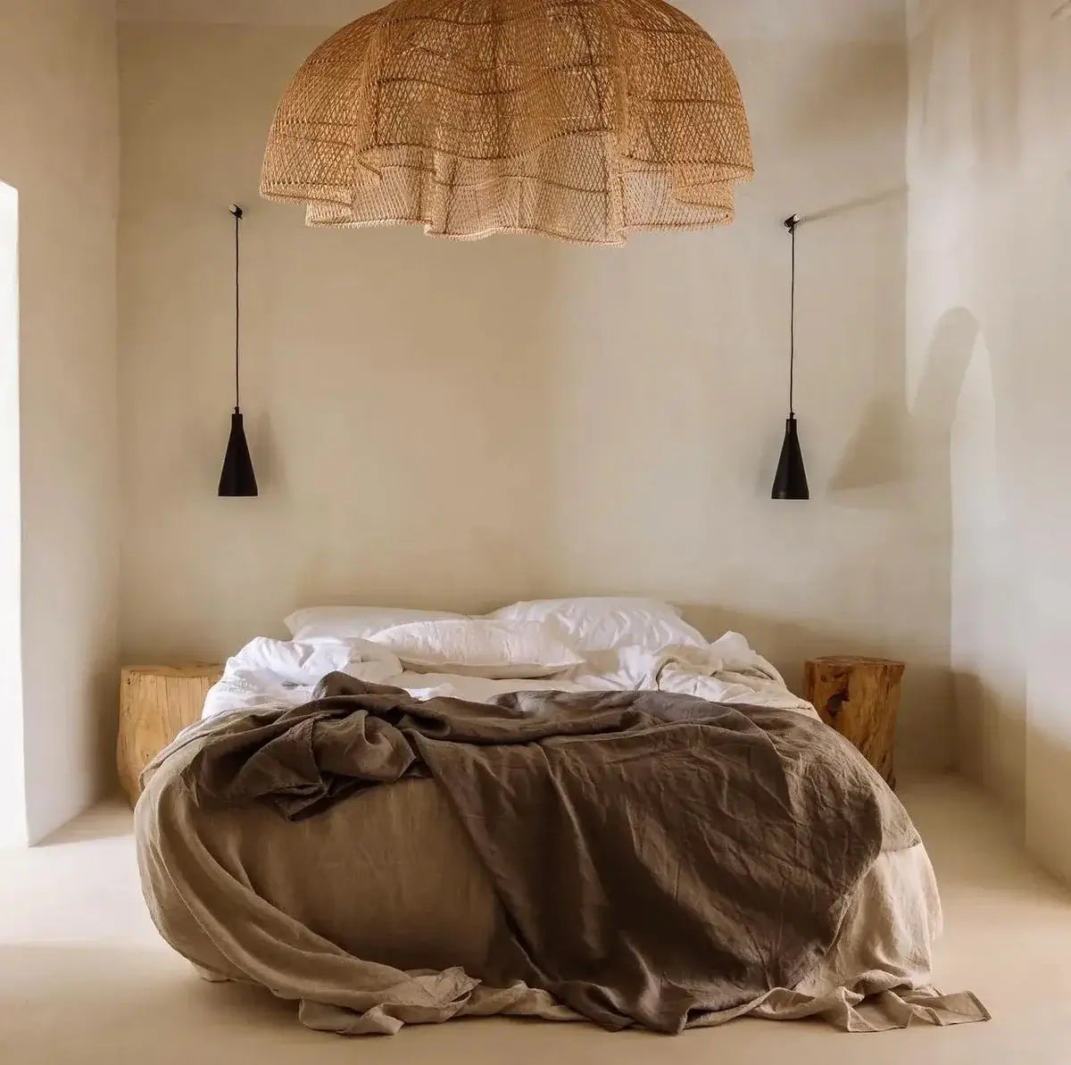 Zijaanzicht van rotan hanglamp the whipped 110 cm