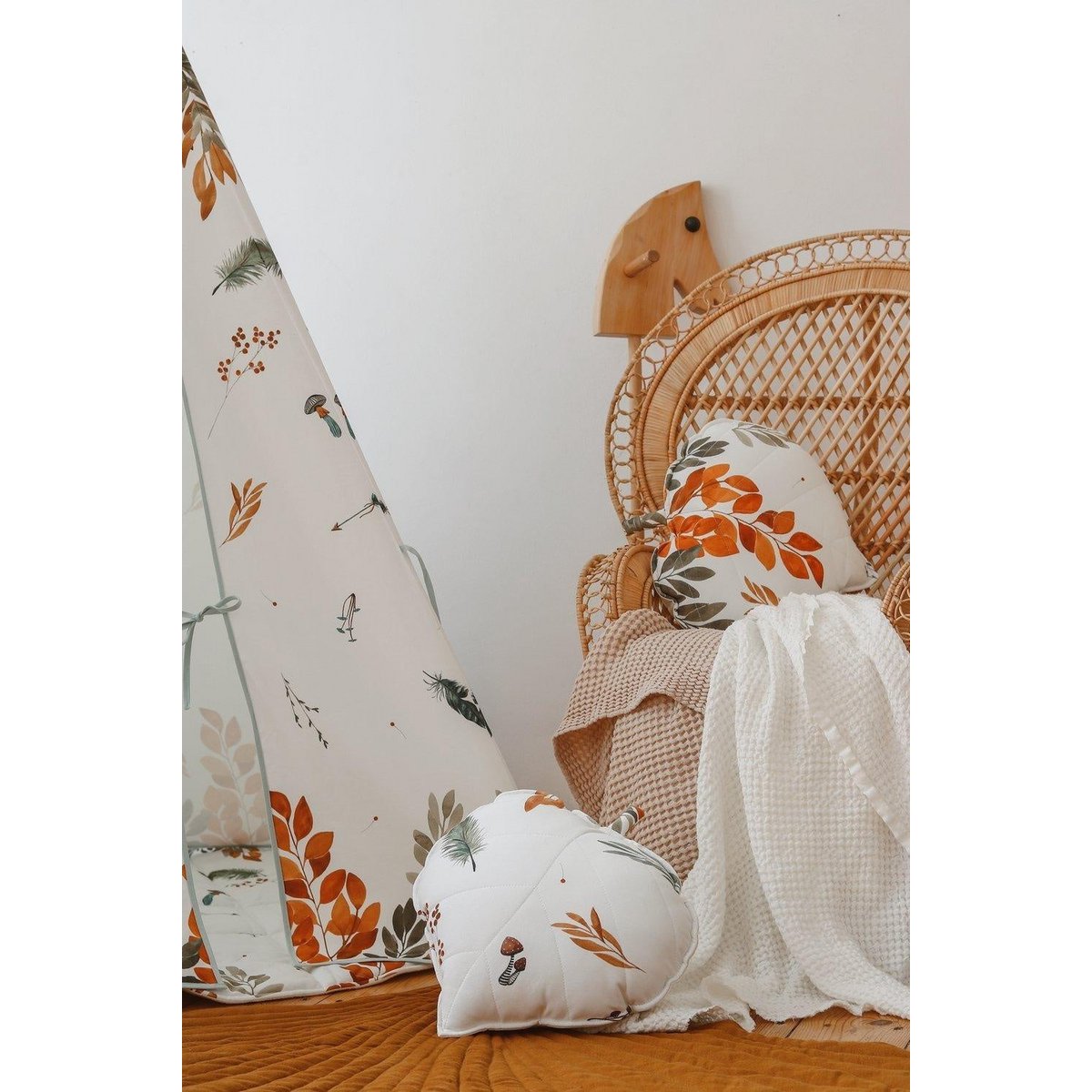 Tipi Tent "Bosvrienden"-Moi Mili-Ik Hout ervan.