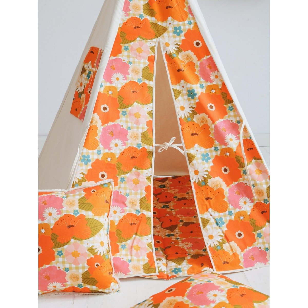 Tipi-tent “Picknick met bloemen”.-Moi Mili-Ik Hout ervan.