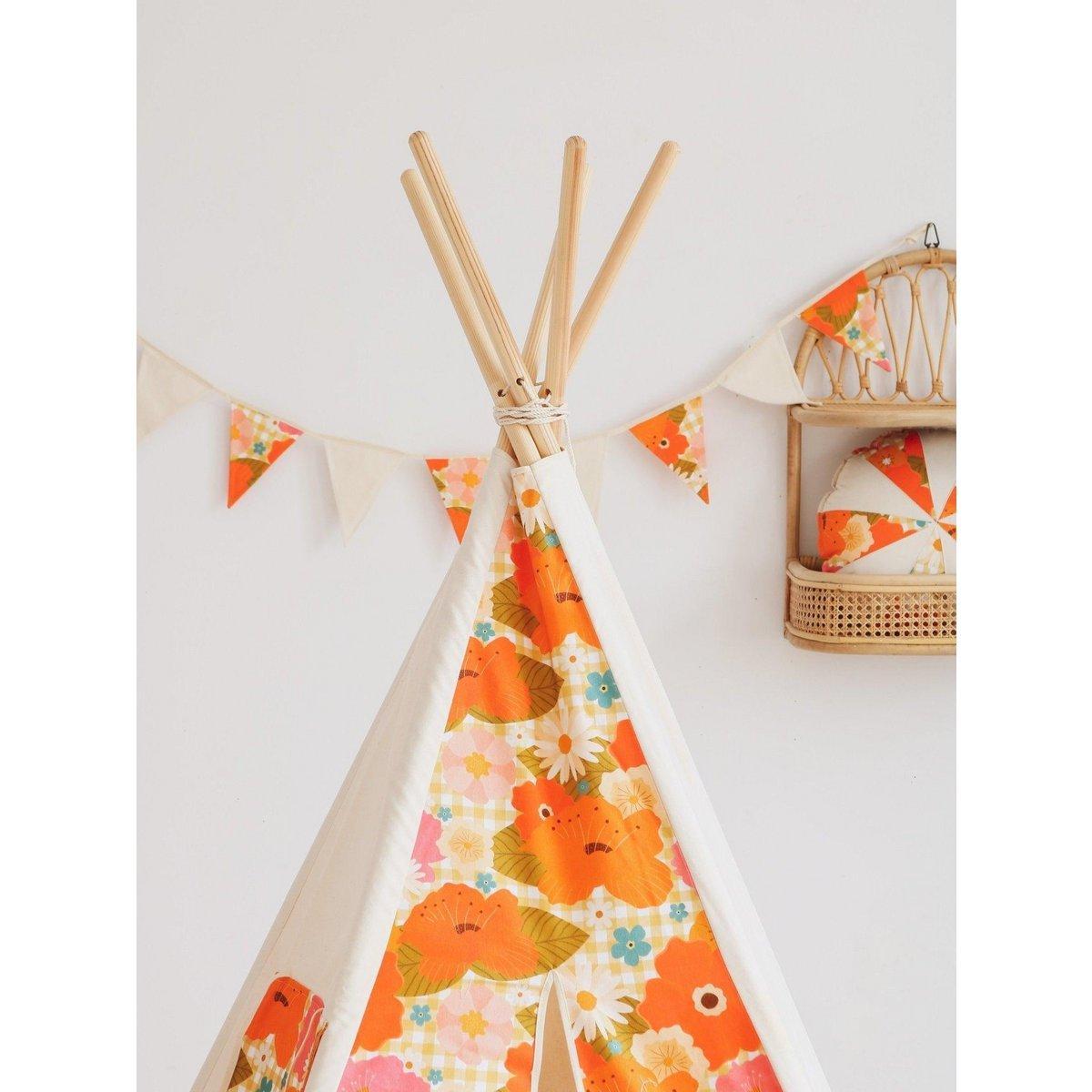 Tipi-tent “Picknick met bloemen”.-Moi Mili-Ik Hout ervan.