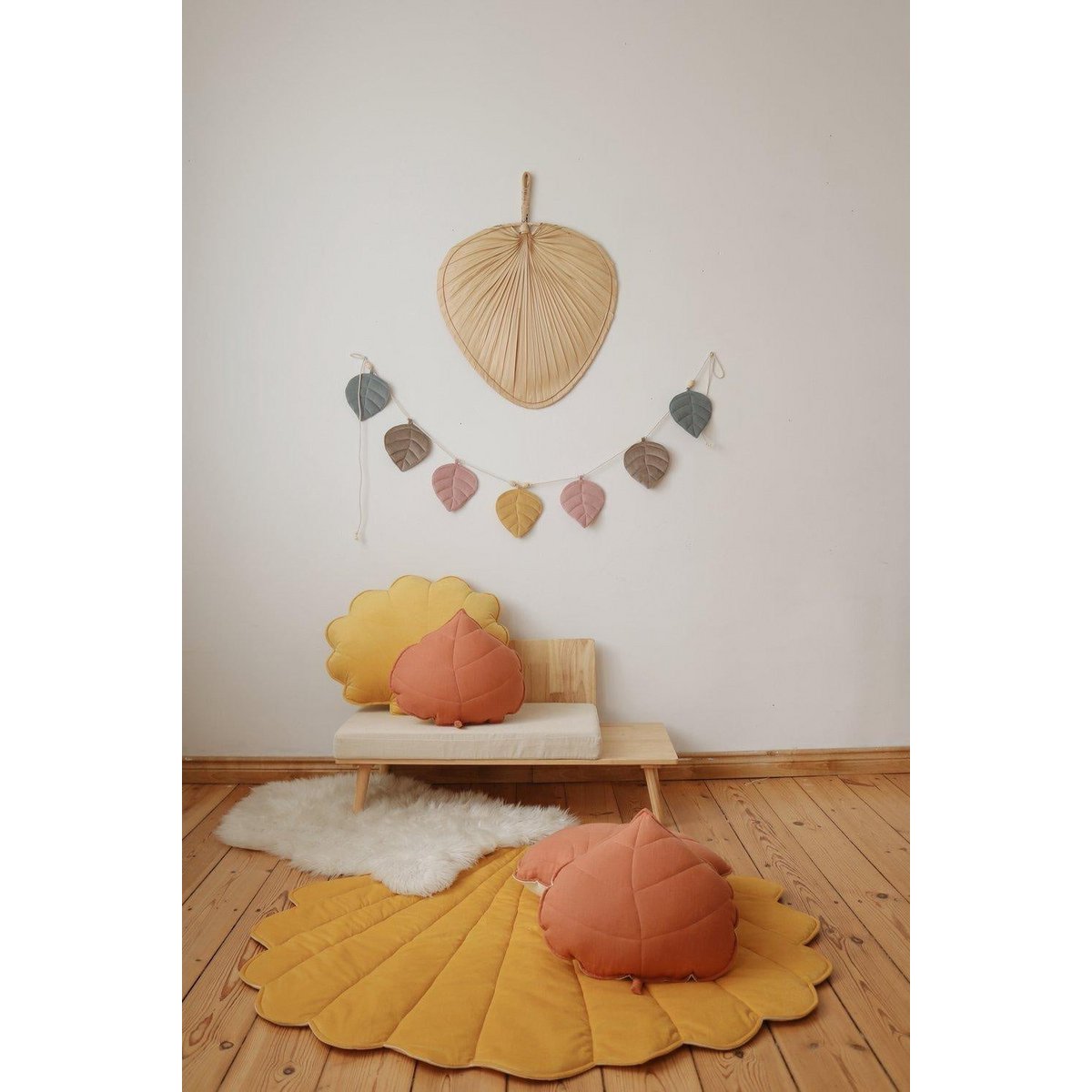 Fluwelen slinger "Pastel Stories" met bladeren