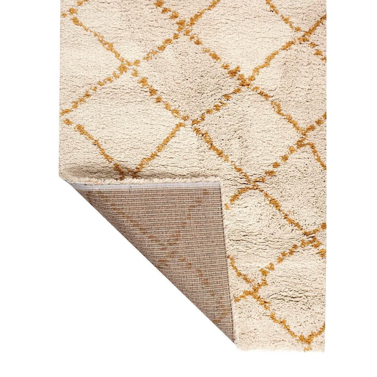 Casablanca Curry Vloerkleed 200x290 met zachte Berber-motieven en wollen lonten van Vivaraise, perfect voor elegant interieur.