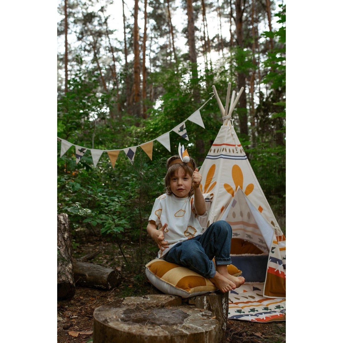 "Native vibe" Garland