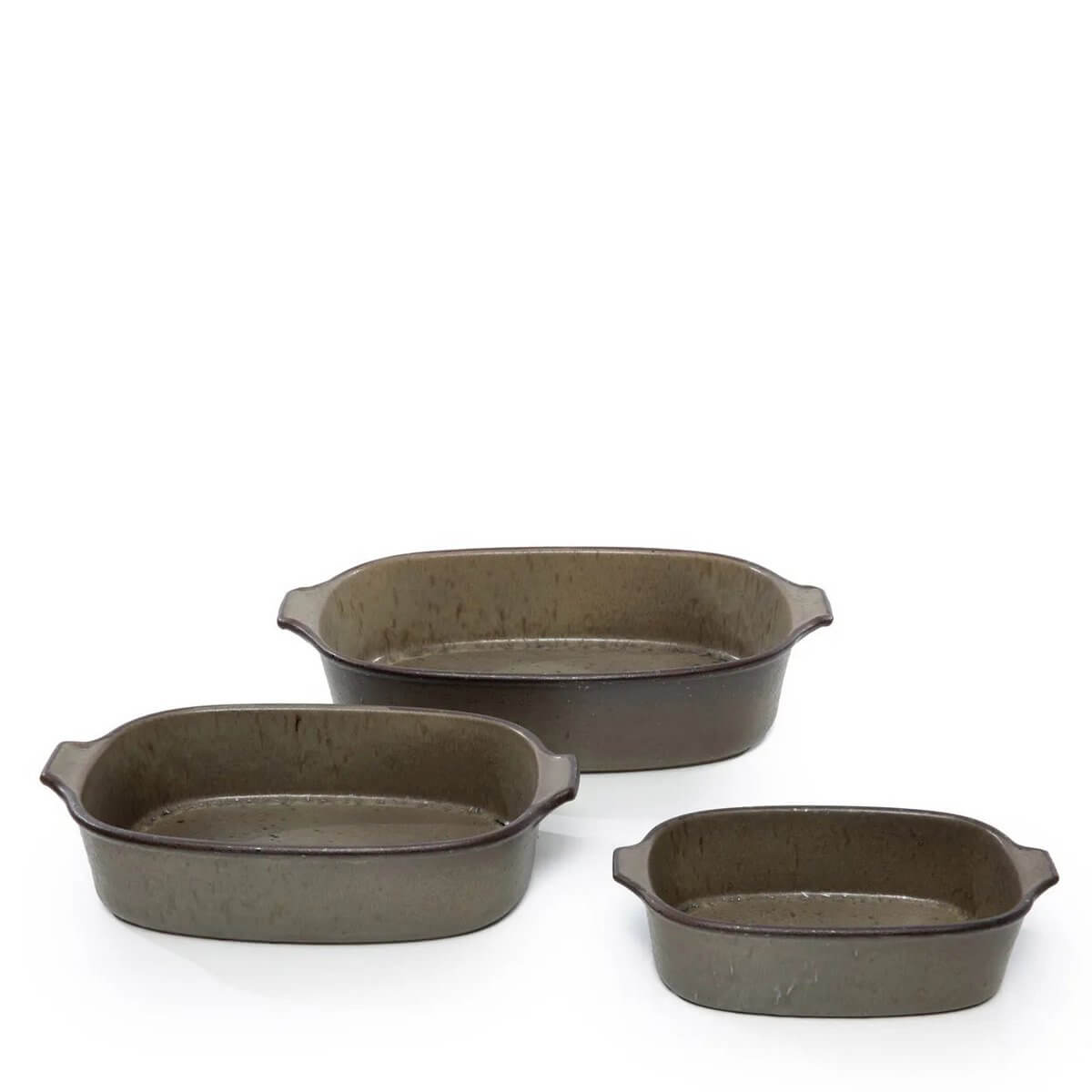 Set van drie grijsgroene De Comporta ovenschalen met craqueléglazuurafwerking, perfect voor stijlvolle presentatie van gerechten.