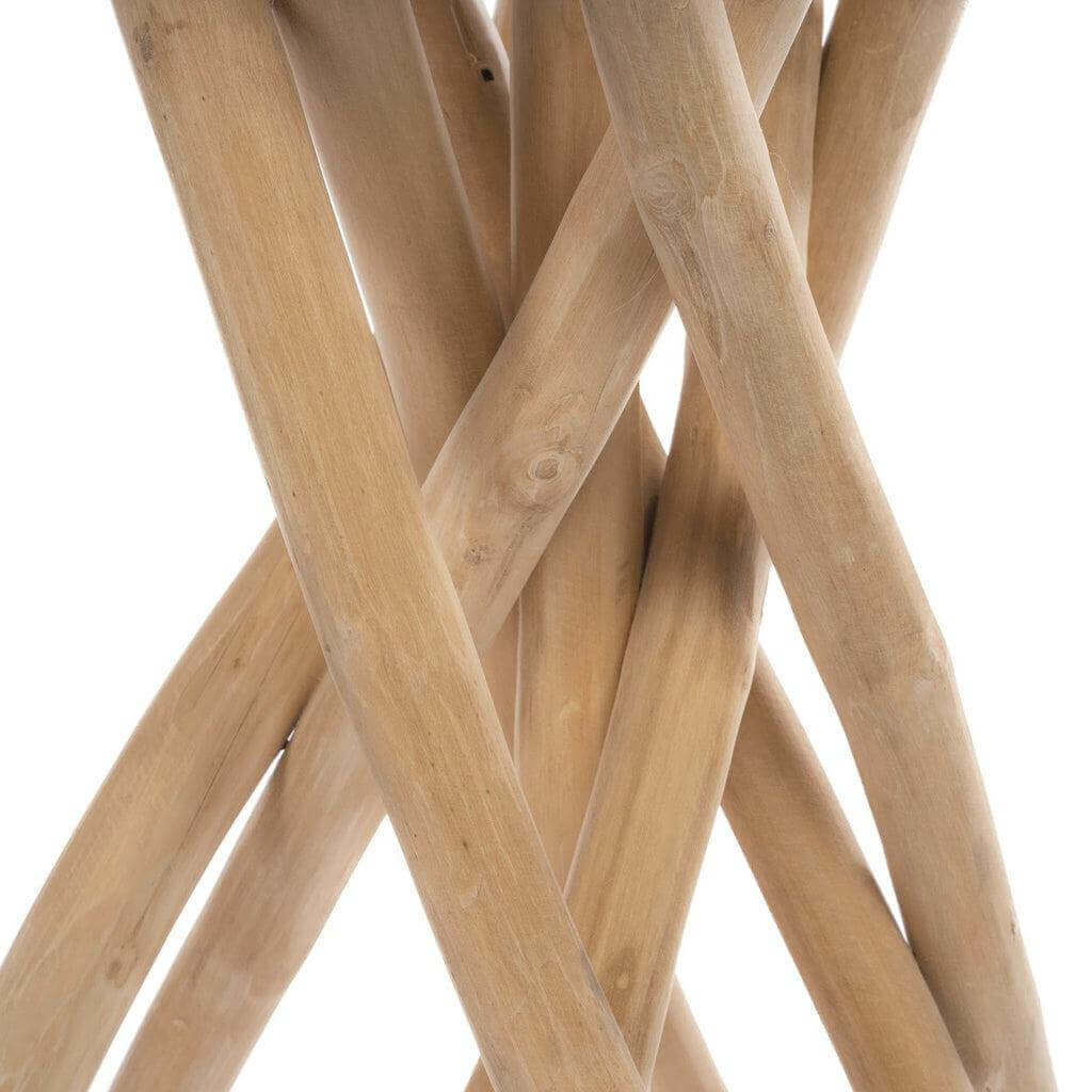 Close-up van de verstrengelde teakhouten takken van de De Gili Bartafel, een stijlvol meubelstuk voor een tropisch eilandgevoel.